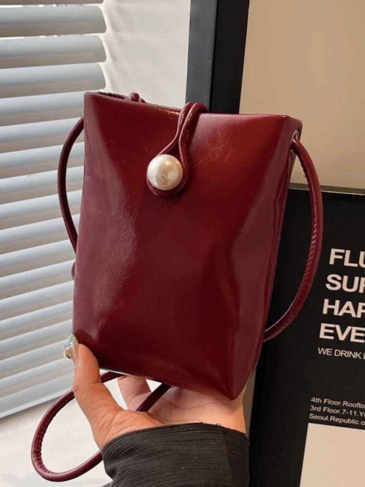 Summer Simple Wine Red Mini Crossbody Bags for Women New Cute Pearl Phone Bag Fashion Versatile Shopping Womens Wallet M241014