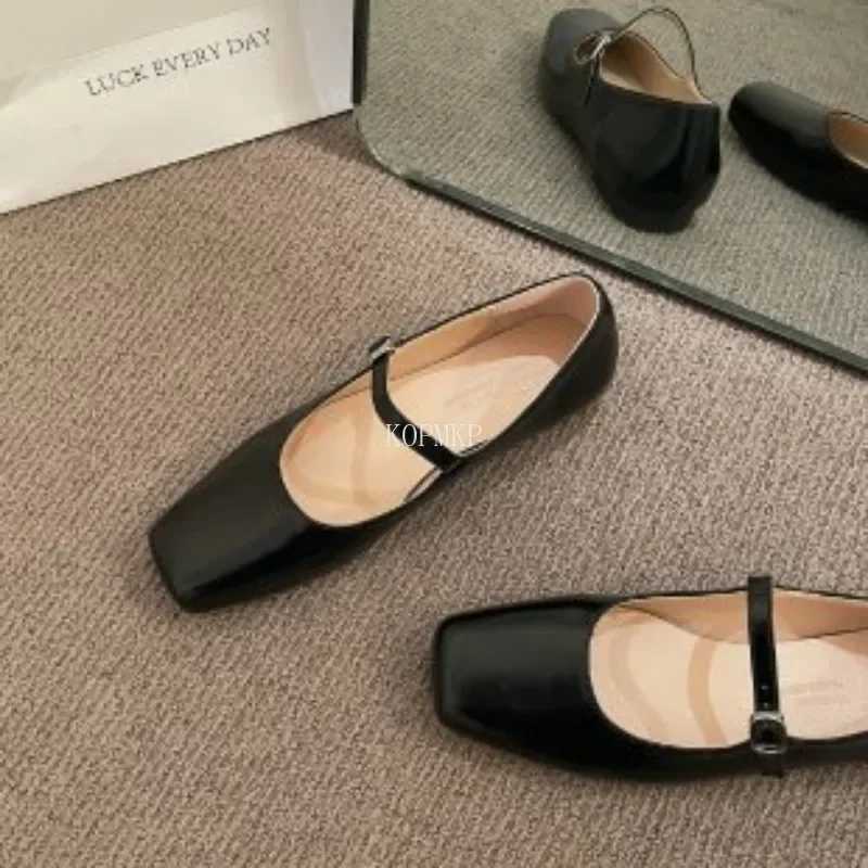 New Womens Flats Square Toe Mary Janes Shoes Leather Shoes for Female Buckle Strap Ladies Shallow Shoe Spring Zapatos De MujerLX241014