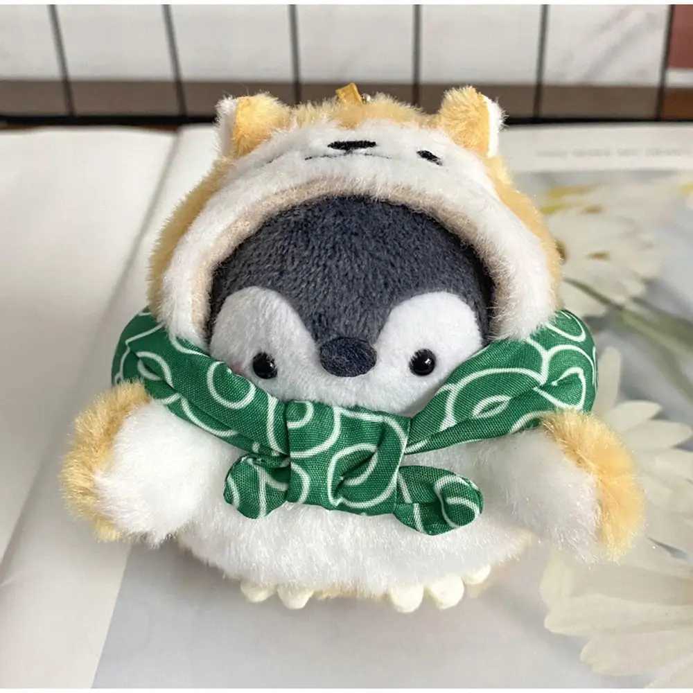 Travel hat penguin keychain cute plush doll toy keychain pendant cartoon penguin plush keychain mens backpack keychain Y241014