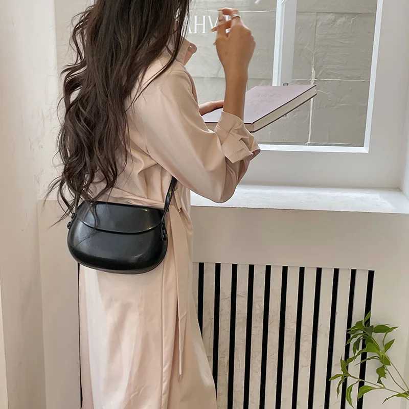 Crossbody Bags for Girl Retro Red Women Shoulder Bags Versatile Women Purses and Handbags Designer Bag M241014