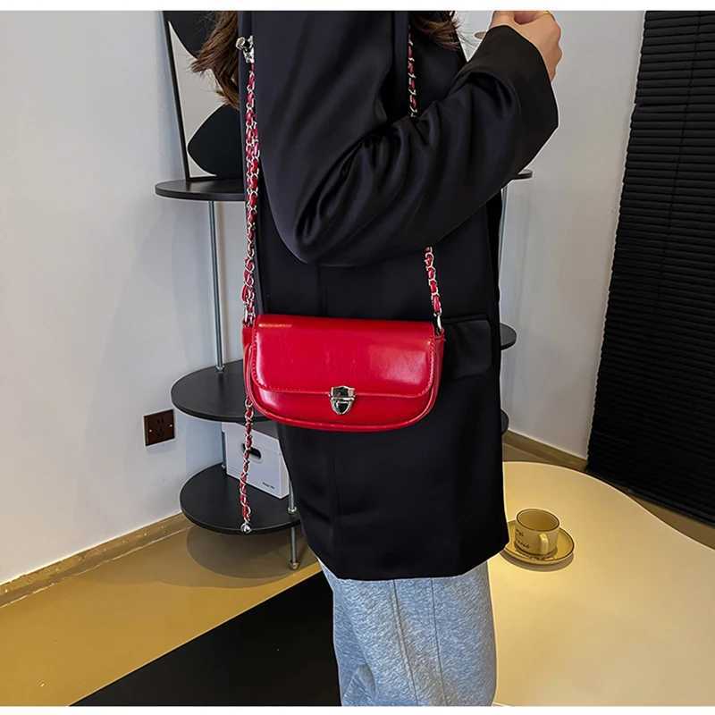 cherry red chain cross shaped bag new summer womens exquisite buckle design flip down arm bag fAshionable handbag M241014