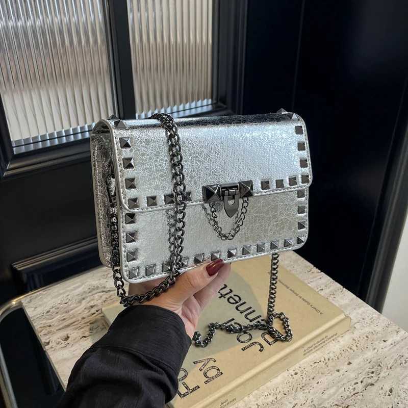 New Arrival Rivet shoulder punk style cross body fashion chain flip bag PU leather wallet designer womens handbag Z241014