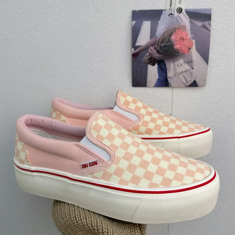 2024 Thick Sole Black White Sneakers Slip On Pink Canvas Checkered Pattern Female Girls Students Casual Shoes 241122