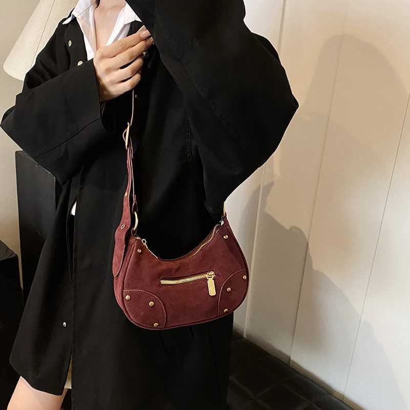 Ladies Frosted Dumpling Crossbody Bag Y2k Studded Satchel Adjustable Strap Vintage Shoulder Girls Outdoor Daily 241014
