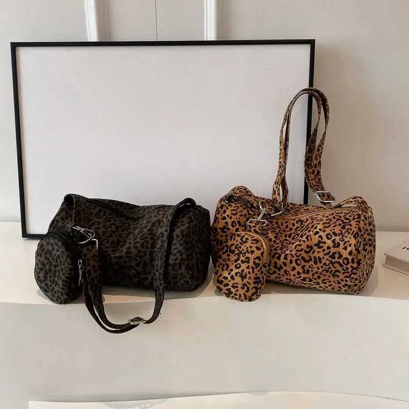 Hot selling fashion lightweight leopard print canvas womens cross body bag new Communicating Versatile Underarm bag M241014