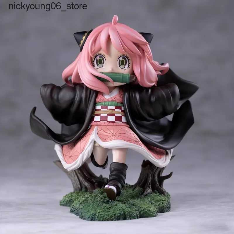 Action Toy Figures 12cm SPYFAMILY Figurine Anya Forger Action Figures Cos Running Kamado Nezuko Cute Maiden Anime PVC Model Collection Toys Gifts L240