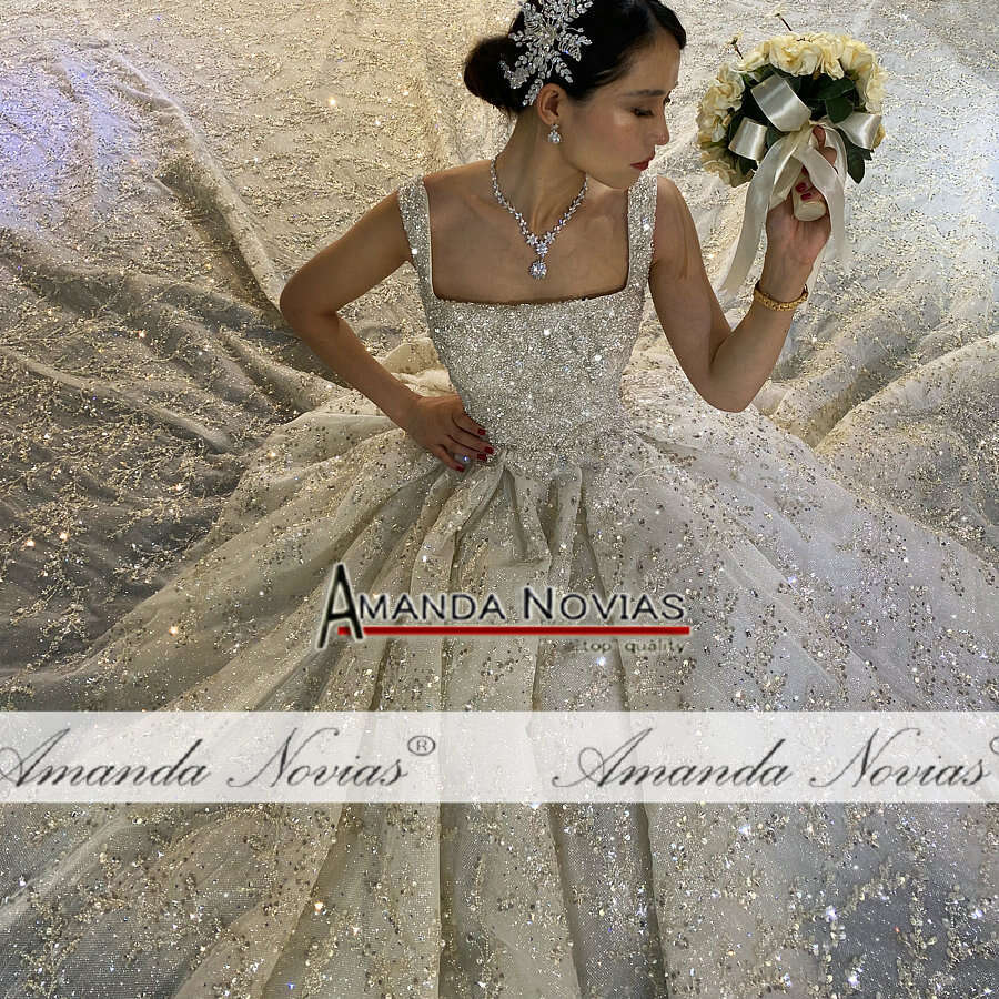 Beading Dress Straps Royal Long Train New Bridal Dresses Wedding Gowns es