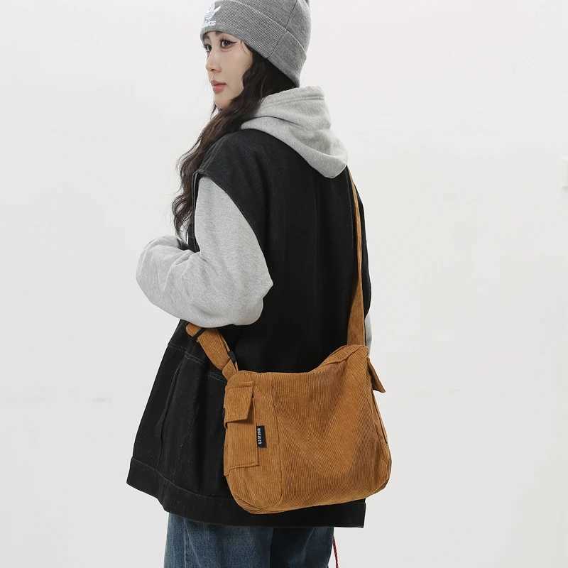Corduroy Zipper Womens Cross Body Bag Casual Edition Womens Shoulder Bag Simple Free Delivery Bolso Mujer M241014