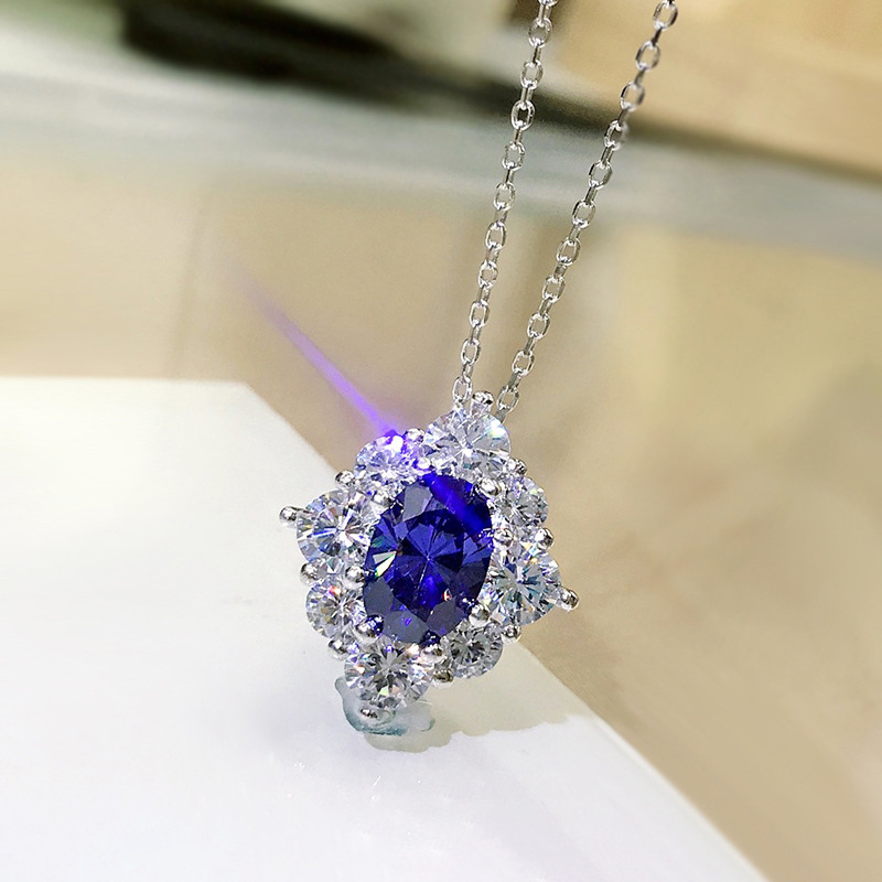2024 Choucong Brand Flower Pendant Luxury Jewelry 925 Sterling Silver Fill OVal Cut Blue Sapphire CZ Diamond Gemstones Gorgeous Women Clavicle Necklac