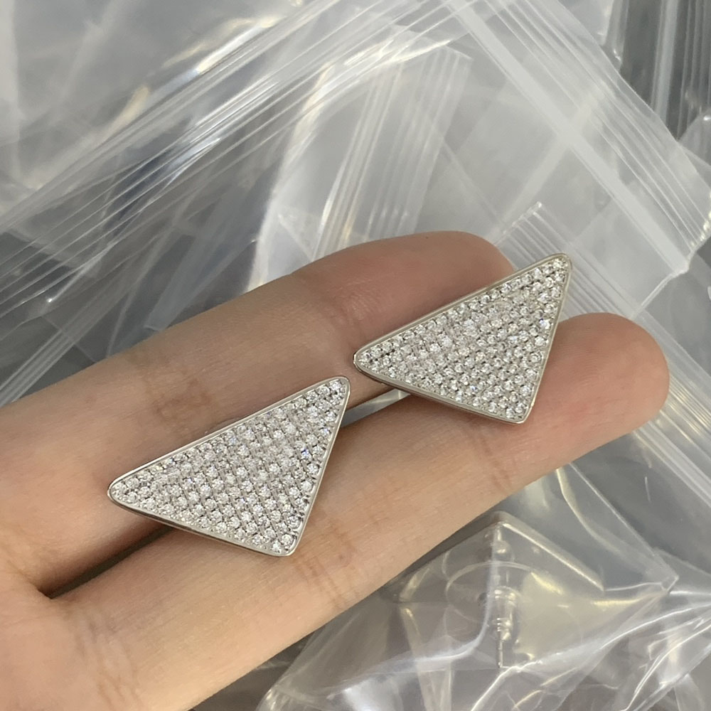 Fresh and cool style designer 18K rhinestone triangle pendant earrings suitable for women's daily wear to enhance charm for weddings and parties
