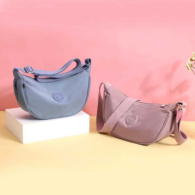 Casual nylon homeless cross bag suitable for womens half moon shoulder bag large capacity handbag womens daily travel shopping bag M241014