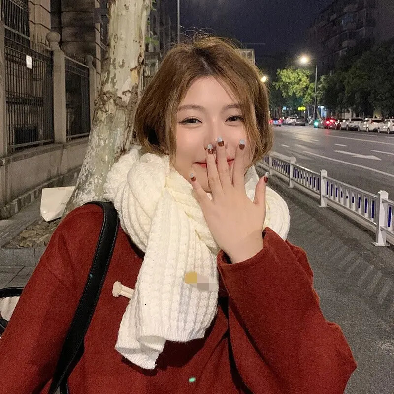 8PcsSoft and versatile Korean version of the knitted wool solid color scarf female autumn and winter thickened couple neck scarf 241009