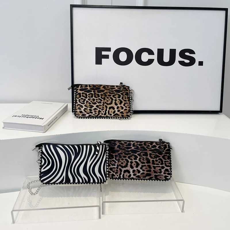 New Leopard Crossbody Bags for Women Fashion Chain Mobile Wallet Travel Vacation Shoulder Messenger Bag Womens Main Bag M241014