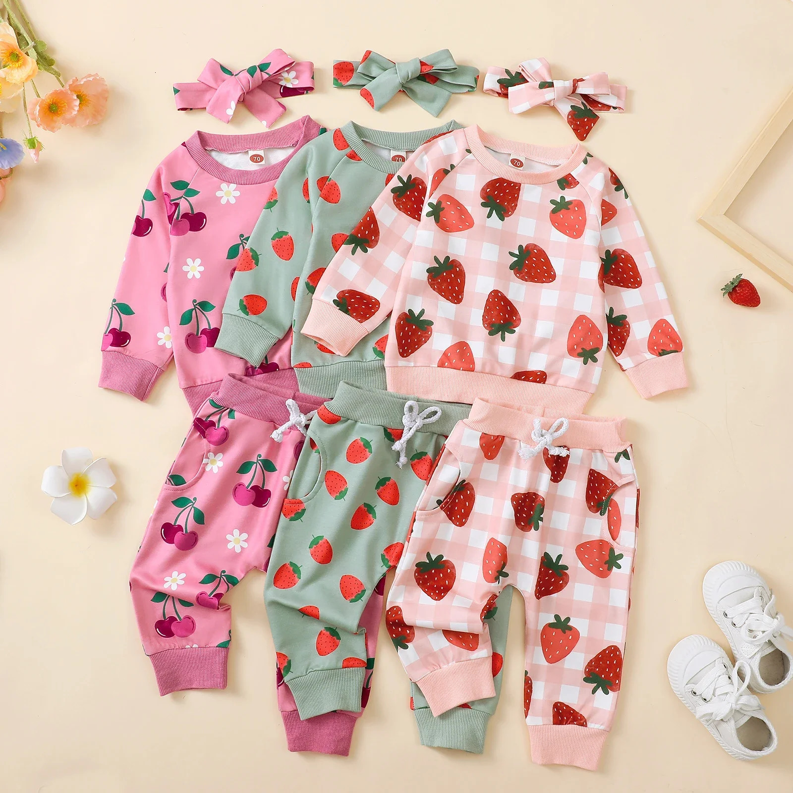 Fashion Infant Baby Girls Fall 2pcs Tracksuits Pants Clothing Sets Kids Long Sleeve Strawberry Print Sweatshirt Headband 241011z