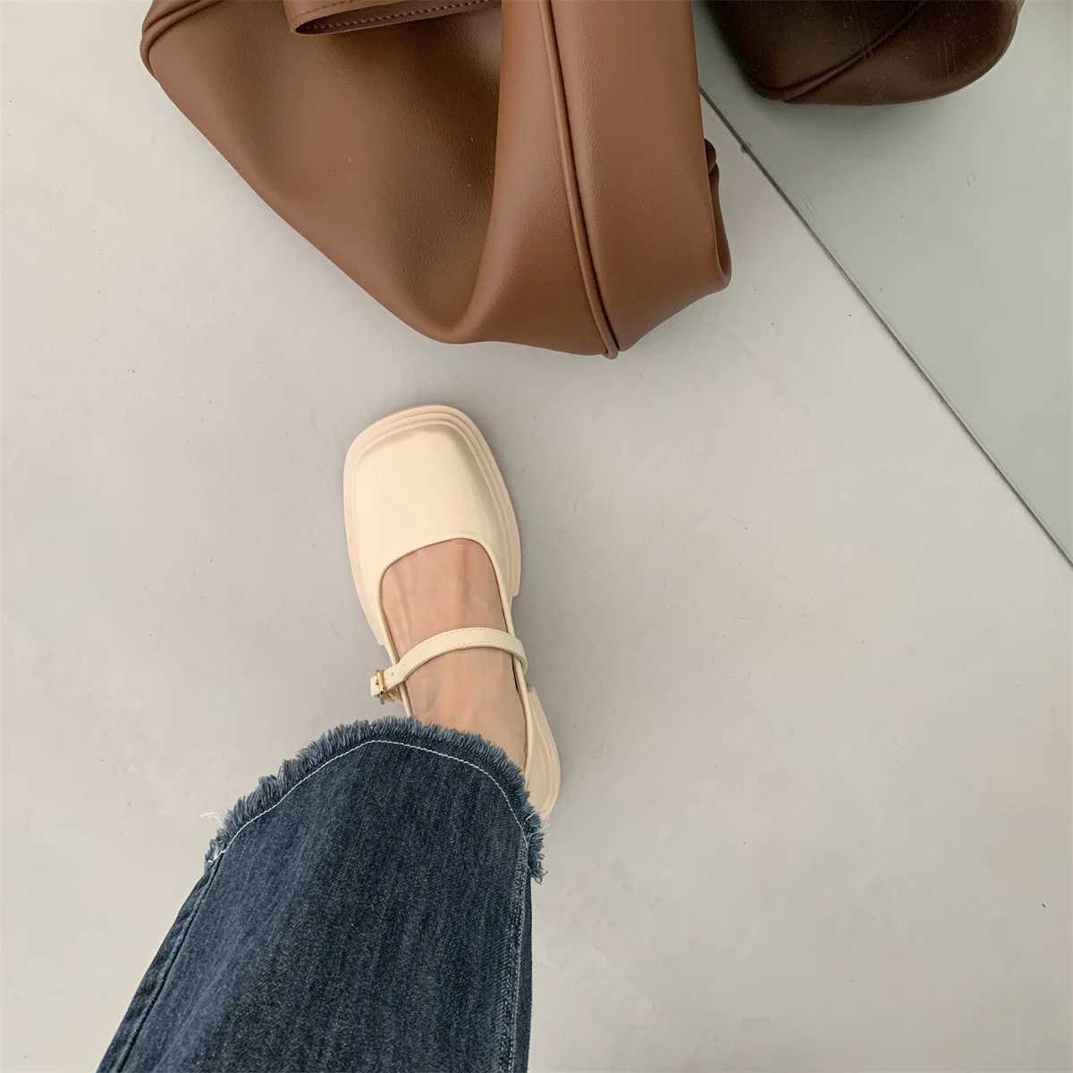 Women Thick Heels Elegant Shallow Footwear Fashion Lady Shoes Mary Jane Shoes Women Square Toe British Style Small Leather ShoesLX241014
