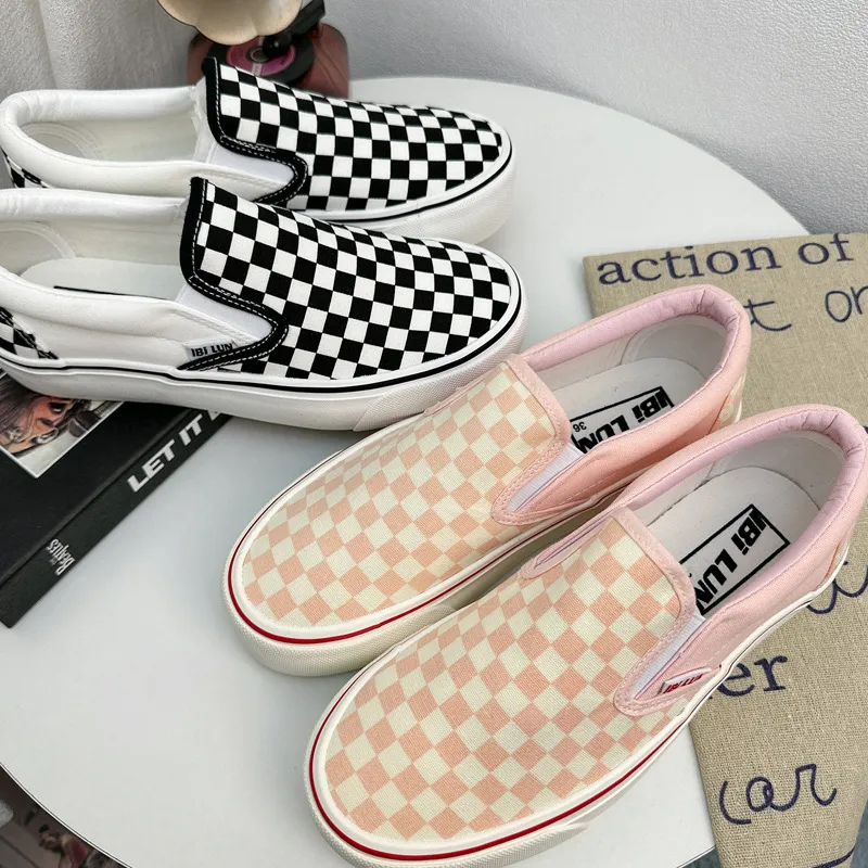 2024 Thick Sole Black White Sneakers Slip On Pink Canvas Checkered Pattern Female Girls Students Casual Shoes 241122