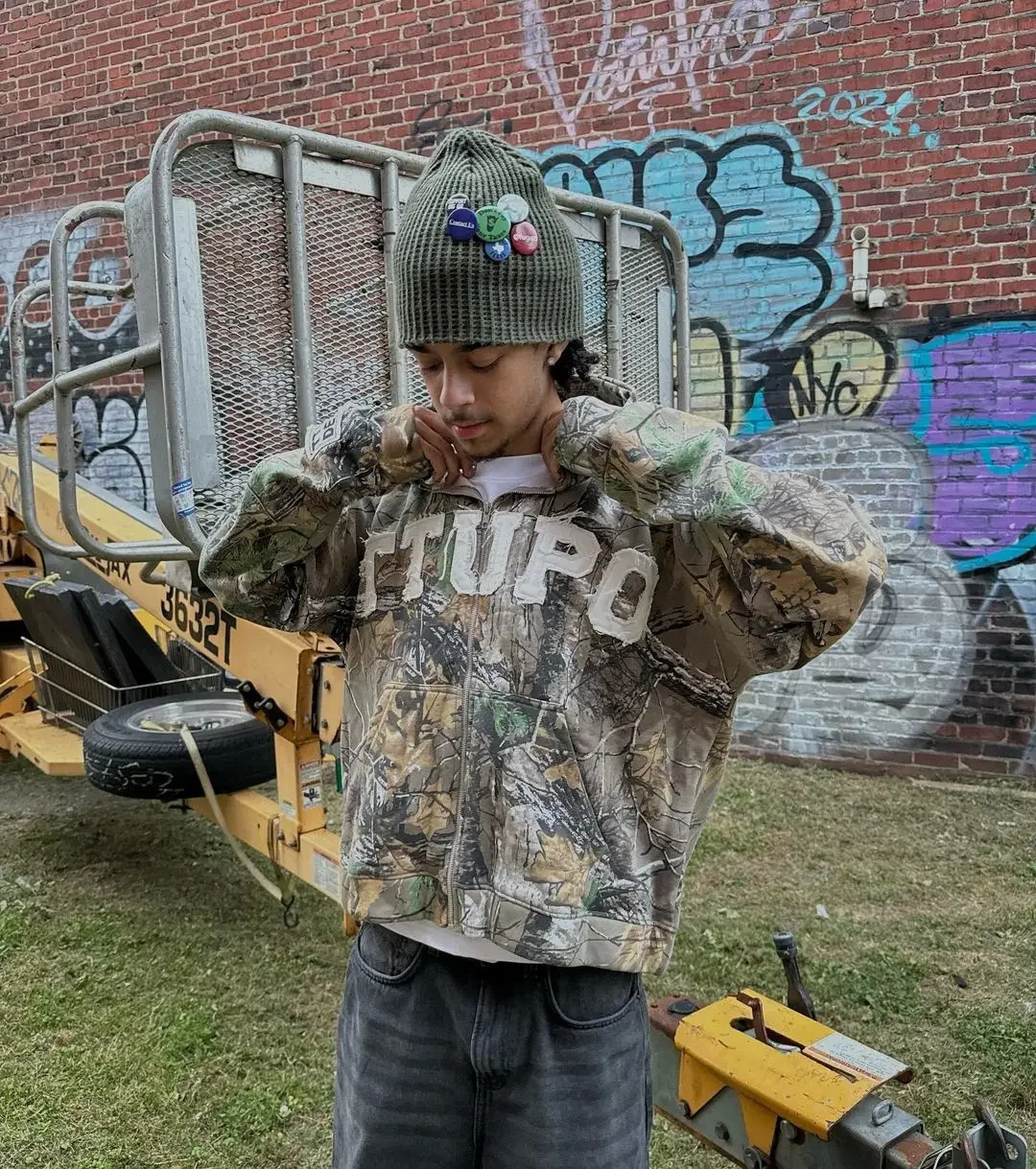 European and American retro camouflage embroidered letter zipper hoodie mens street hiphop Y2K loose Harajuku top 241011