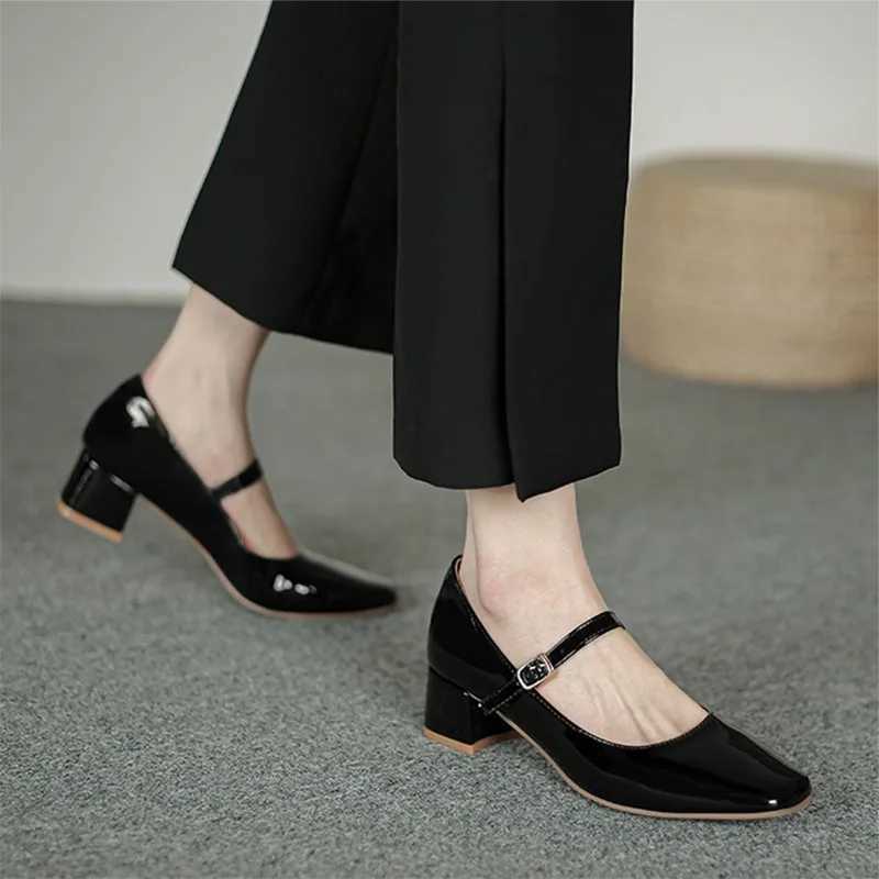French Mary Jane Womens Shoes 2024 New Medium Heel Red Shoes Womens Thick Heel Small Leather Shoes High HeelsLX241014