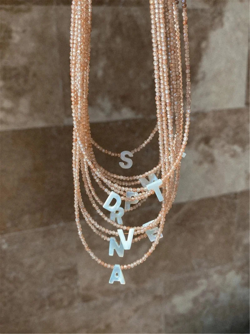 Fashion 26 Letter Shell Choker Necklaces For Women Shining Crystal Beads Clavicle Chian Female Neck Pendant Necklace Jewelry 241014
