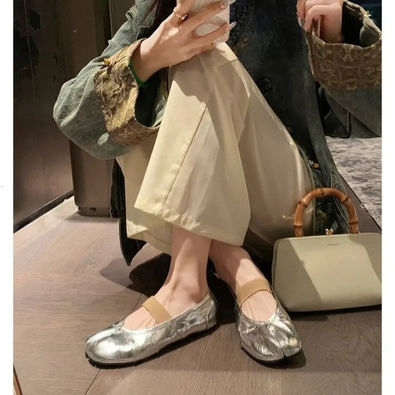 Retro Round Split Toe Flat Shoes Women Casual Loafer Moccasin Fashion Tabi Ninja Mary Jane Soft Sole Female Ballerina Muj 2978