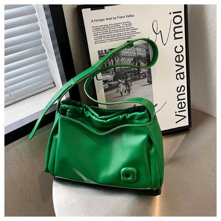 Green Simple Trend Womens Cross Body Bag Summer Commuter Fully Matching Trapezoidal Handbag Casual Buckle Bag 5-Color M241014