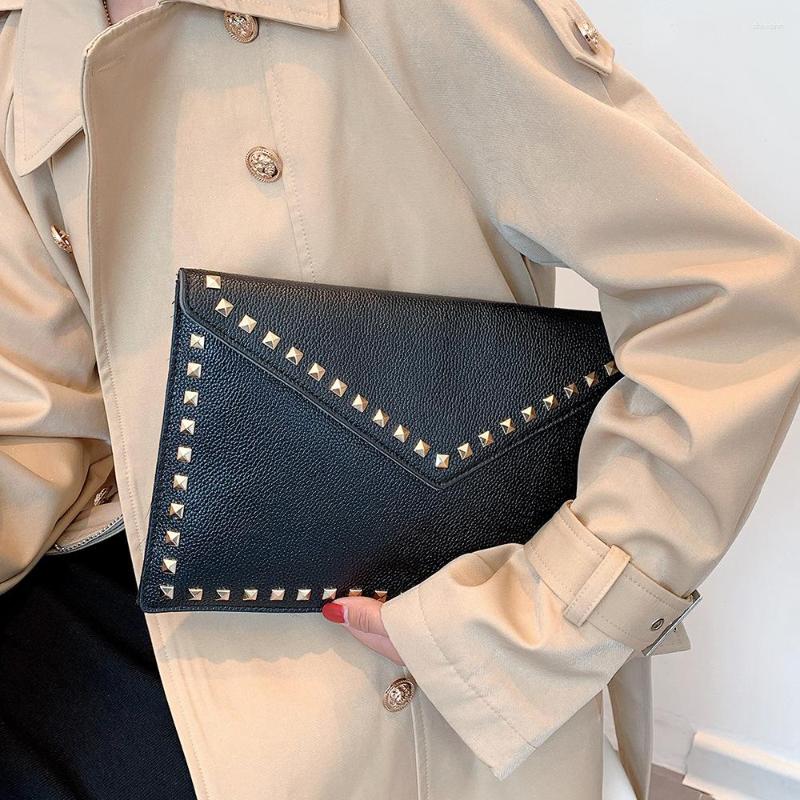 3 Clutch Bags Factory Wholesale Fashion Rivet Solid Color Women's Bag Trendy All-match Western Style Envelope 4