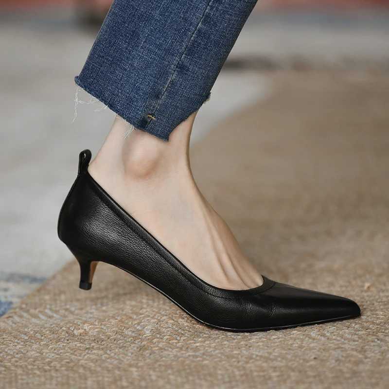 Low Heel Dress Shoes Pointed Slip-on Boat Shoes Solid Color Basic Pump Shoes Womens Office Fashion Simple High Heels High HeelsLX241014