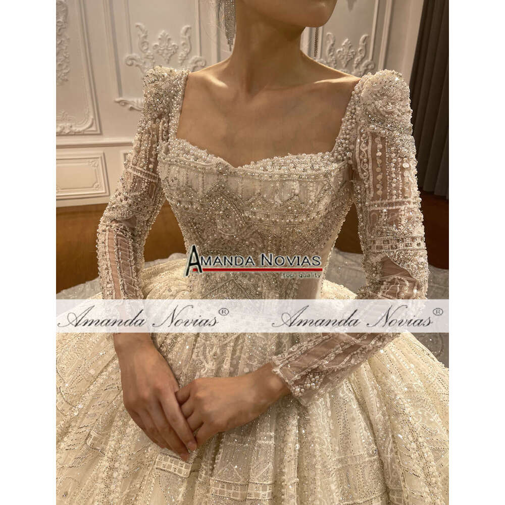 sy Square Collar Long Train Wedding Dress