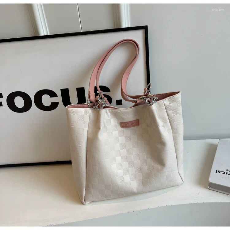 Totes Crossbody Foreign Style Solid New Color Retro Fresh Armpit 2024 Temperament Fashion Design Single Shoulder Texture