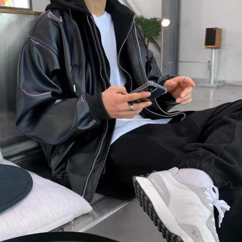 Trendy Hooded Faux Leather Jacket For Men Loose Fit High-end Feel Motorcycle Clothing Korean Style Fallwinter Arrival 241011