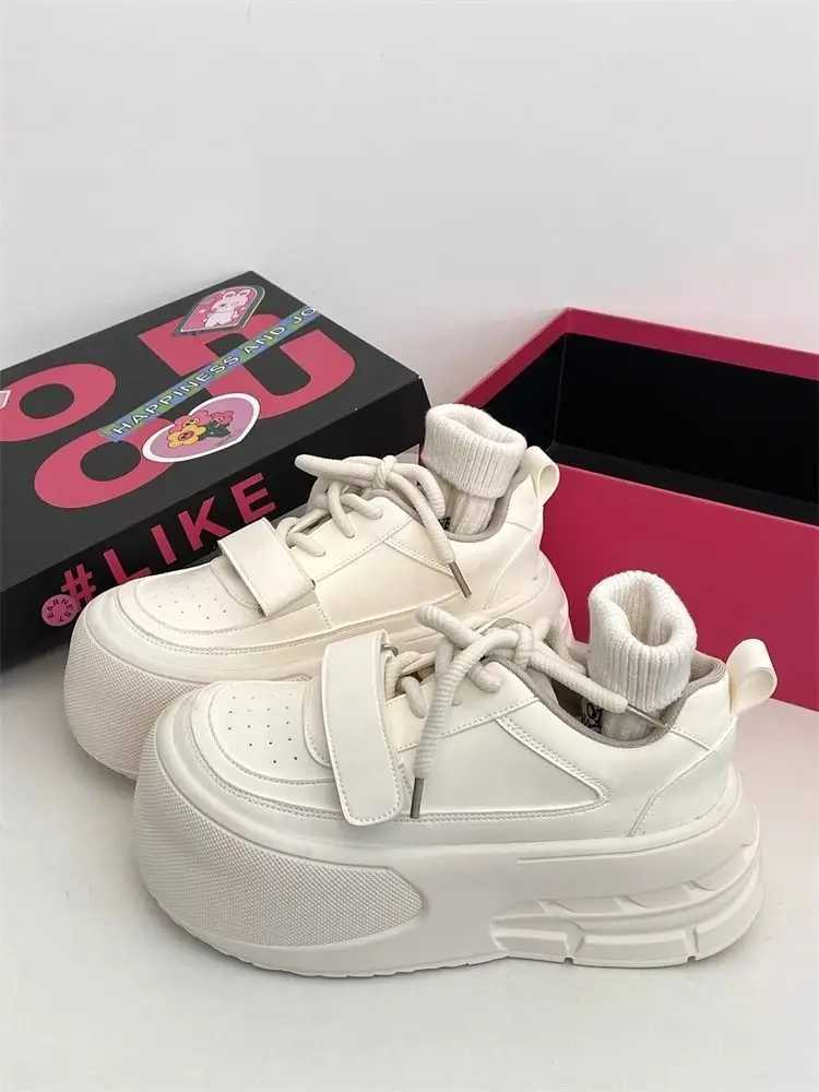 Platform Sports Shoes Womens Sneakers Tennis Female Casual Flats Vintage Kawaii Vulcanize Korean Fashion Footwear Spring SummerLX241015