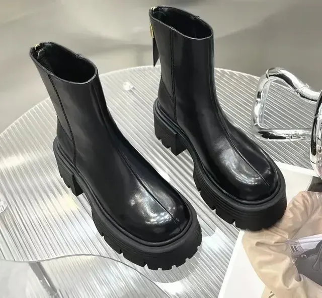 Women's Designer Ankle High Round Head Thick Heel Back Zipper Fashion Platform Shoes Boots Women 2024