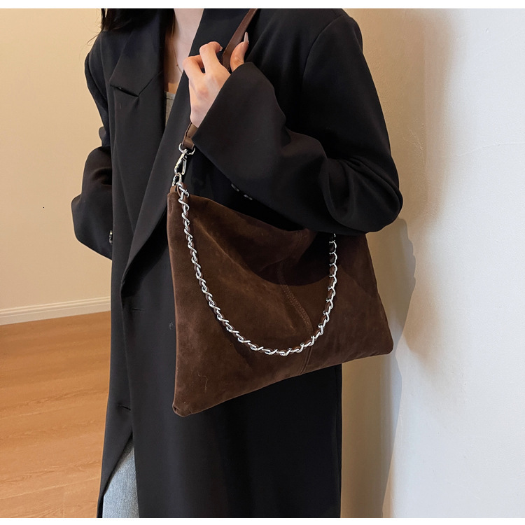 Designer's Large Capacity For Women2025 Autumn And Winter New Stylish Chain Frosted Bag, Versatile Crossbody Commuting Tote Bag