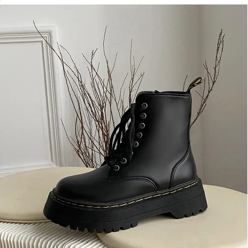 Minimalist Front Lace-up Martin 5Cm Chunky Heel Platform Women British Style Thick Sole Increase Height Casual Boots 240719 241119