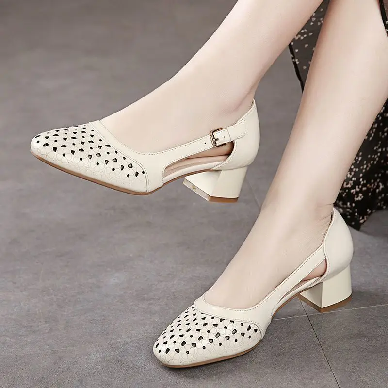 Leather Sandals for Woman Thick Heel Summer 2024 with Medium Heels Beige Closed Footwear Women's Shoes Sandal Casual H Trend Vip
