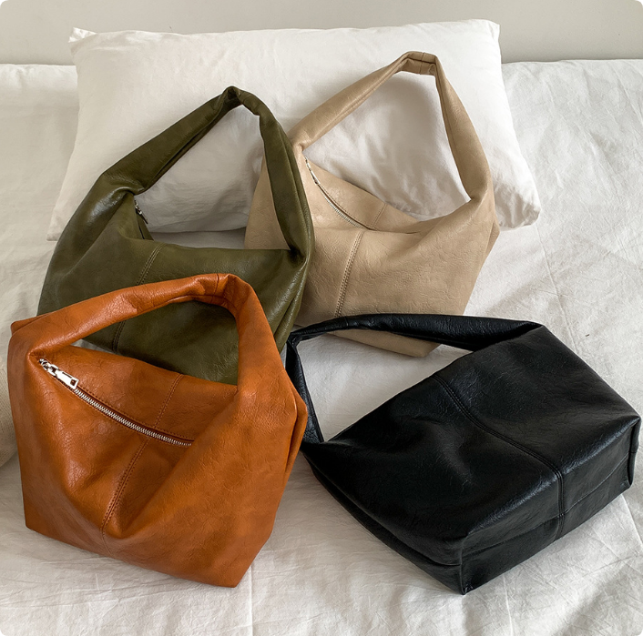 Designer Handbags Bags Pleated Half Moon Wander HOBO Clutch Holding Handbar Shoulder Bag Retro Wallet Leather Banquet Tote Travel Handbag ce30 4
