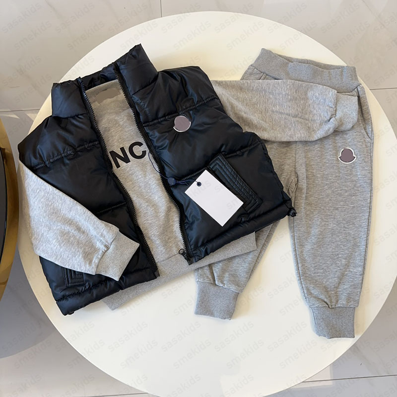 Round neck childrens sports suit luxury kids vest designer clothes winter boys tracksuit Three piece sets autumn girls long sleeved hoodie pants CSD2410151-8