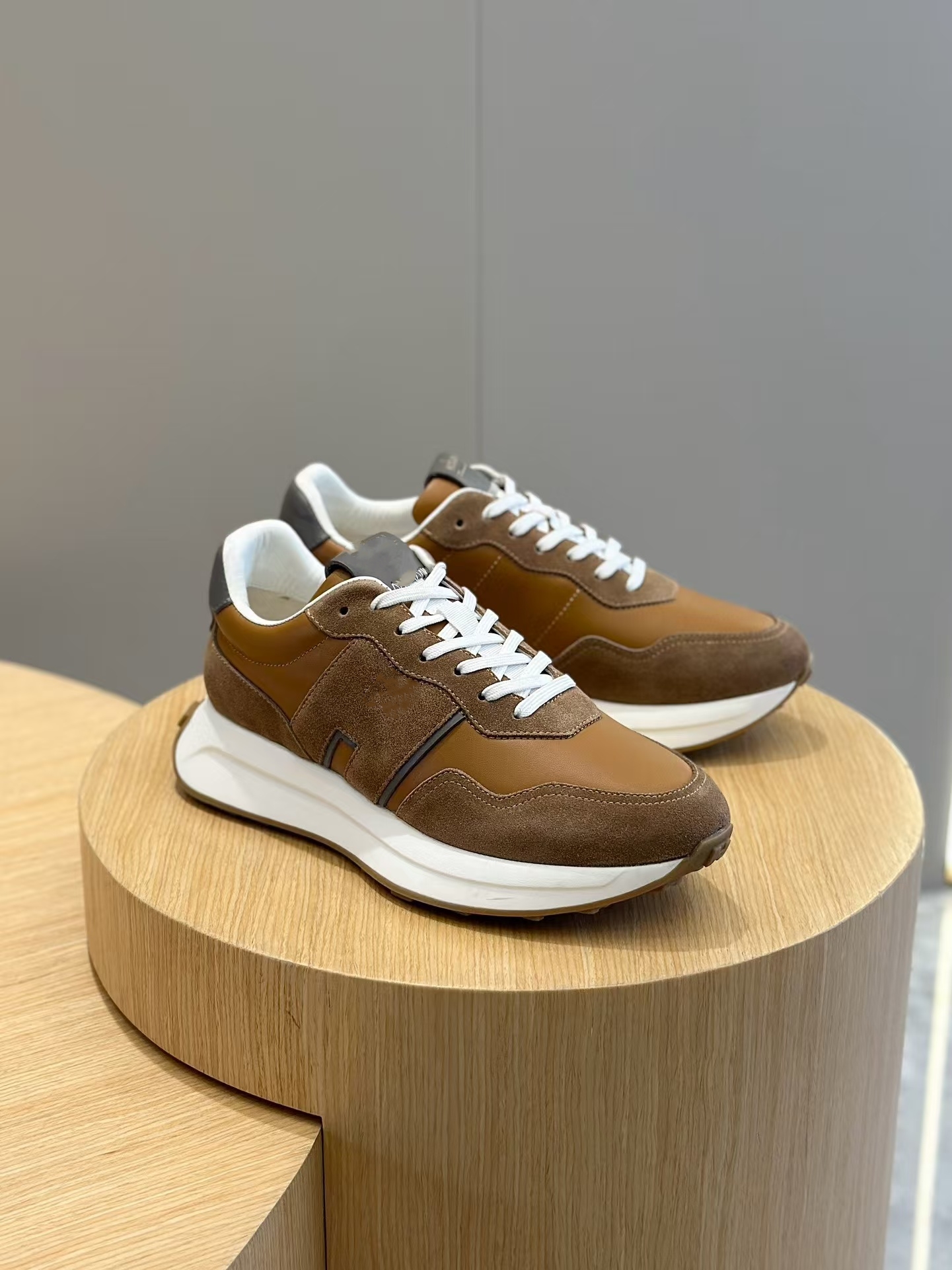 2024F/W High Quality Men H630 Low Sneakers Shoes Extra-light EVA Leather Trainers Chunky Rubber Sole Man Skateboard Walking Comfort Footwear EU38-46