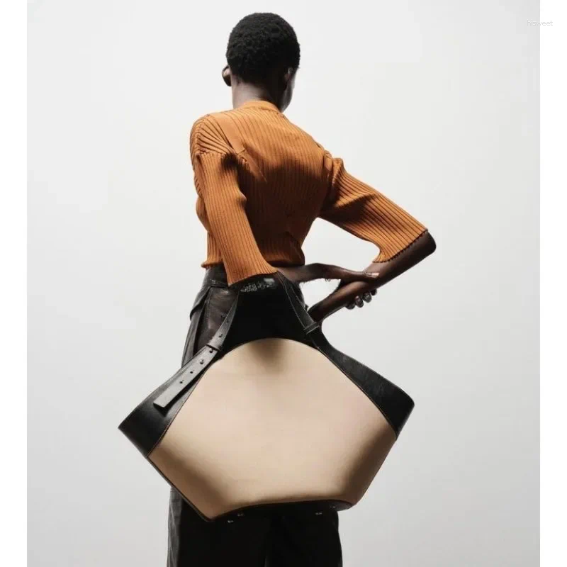 New Evening Bags Women's Large Capacity 2024 Autumn And Winter Fan Shape Shoulder Underarm Bag Versatile Handbag