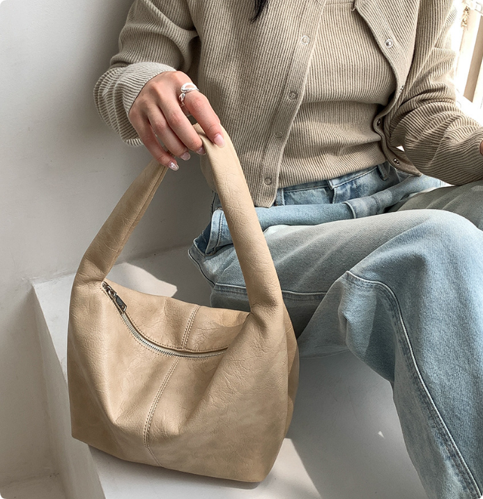Designer Handbags Bags Pleated Half Moon Wander HOBO Clutch Holding Handbar Shoulder Bag Retro Wallet Leather Banquet Tote Travel Handbag ce30 4