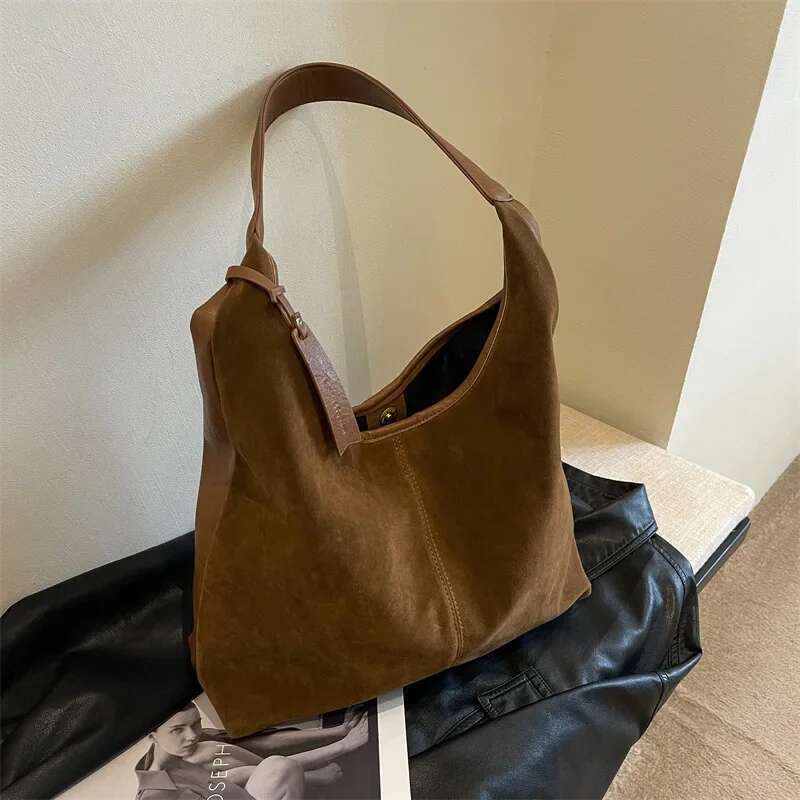 Buckle Retro Magnetic Bucket Large Capacity Suede Face Bag 2025 Casual Shoulder Commuter Handbags