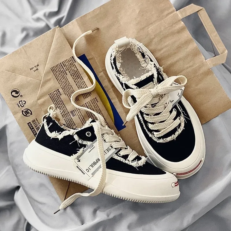 Niche Designer 2024 New Board Couple INS Casual Mori Hong Kong Style Canvas Men's And Women's Shoes Tide Haruku