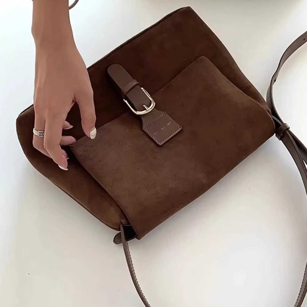 Women Faux Suede Shoulder Bag Large Capacity Chic Hobo Solid Color Casual Messenger Adjustable Strap Outdoor Travel 241025