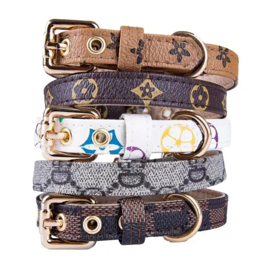 Dog Collar Leashes Classic Presbyopia Designer Letters Pattern Print PU Leather Fashion Casual Adjustable Dogs Cats Neck Strap Cute Pet Supplies B 33d