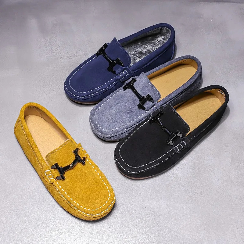 Fashionable childrens shoes slip on Loafers boys sports shoes soft sole breathable childrens Moccasin shoes baby and toddler shoes flat shoes 241008