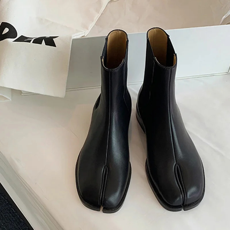 Split Toe Women ankle boots high quality leather trotters botas mujer elastic tube winter booties female tabi ninja botines 240927