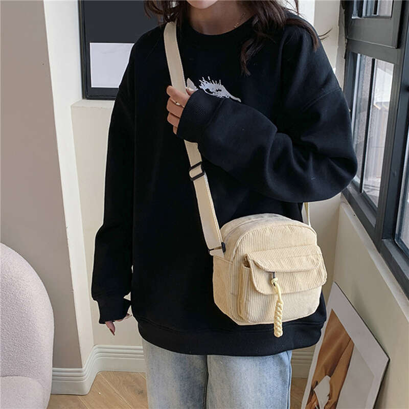 2025 NEW Small Square Corduroy Unisex Trend Simple Crossbody Versatile Fashionable Casual Personalized Commuting Shoulder Bag zhanyishengli