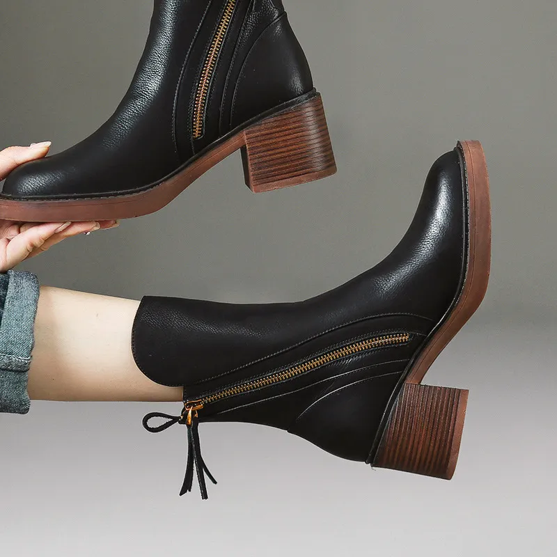 Designer Autumn Thick Brown Short Women's British Style Handsome Martin Boots Leather Booties 241121