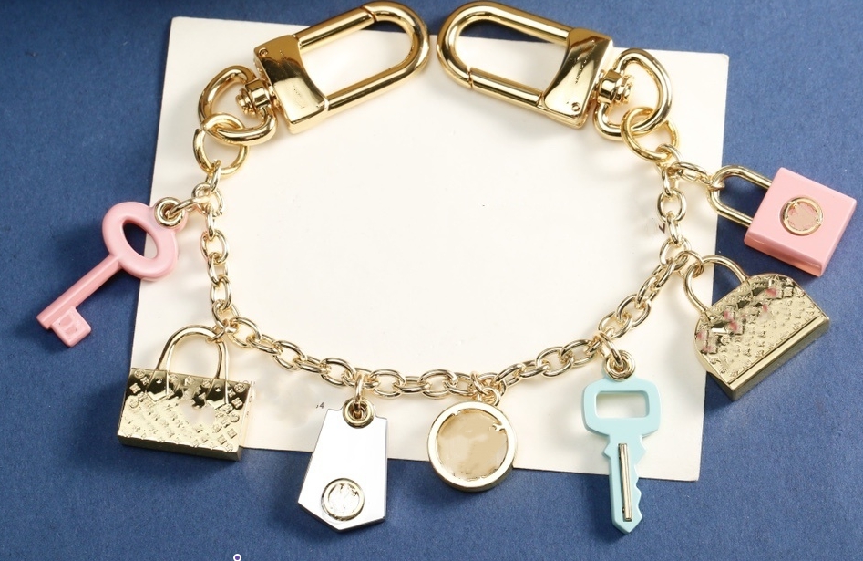 designer keychain women V Letters keychain wallet llavero Car Key Chain Buckle jewelry Keyring Keychains bag chain Lanyards