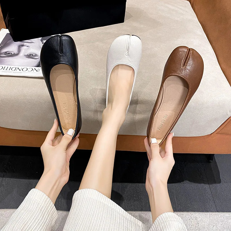 41-42 Big Size Split toe flat shoes casual tabi ninja flats soft leather slip on loafers for woman trotters moccasins 241015